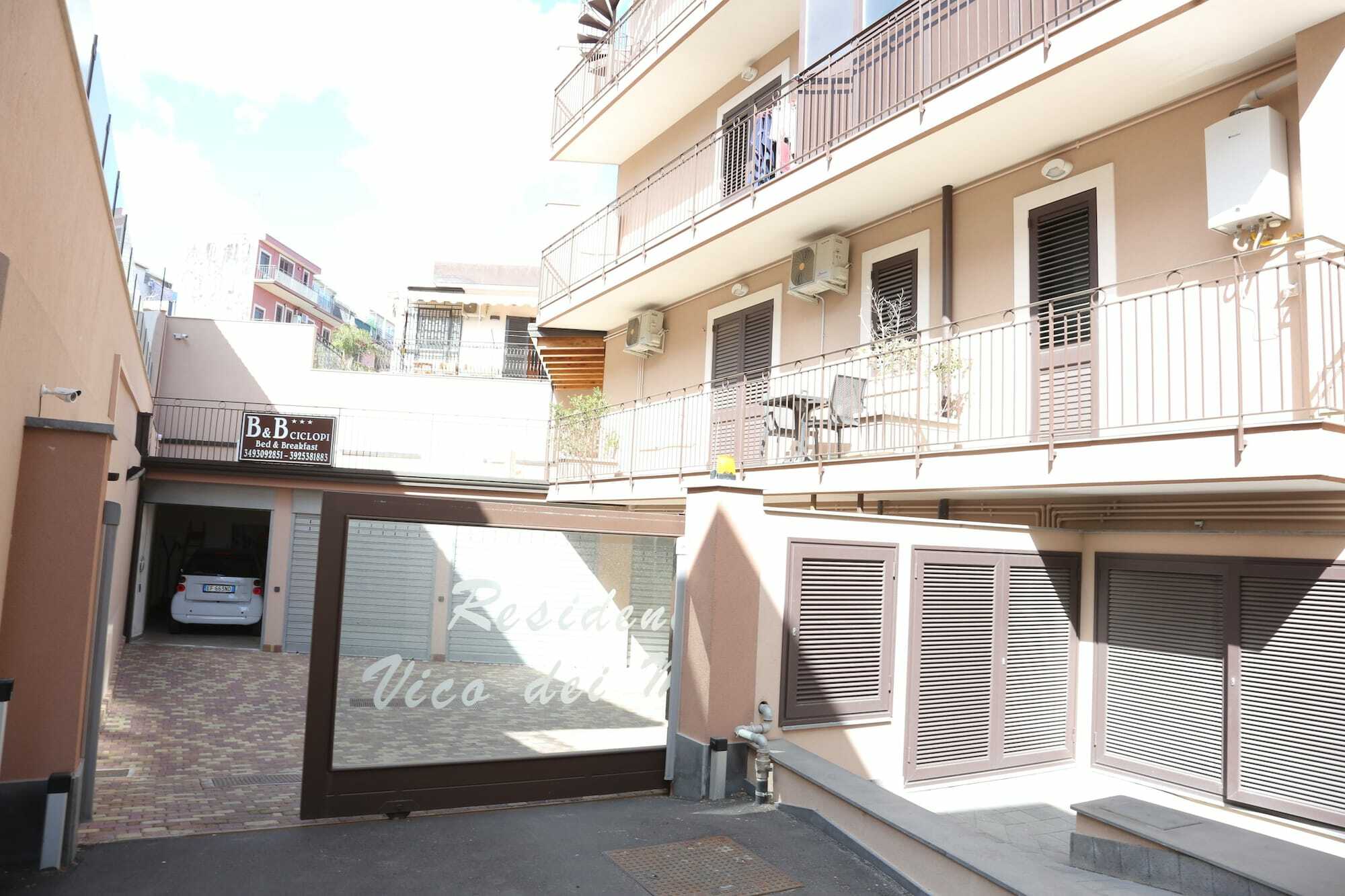 B&B Ciclopi อาชิ กัสเตลโล ภายนอก รูปภาพ